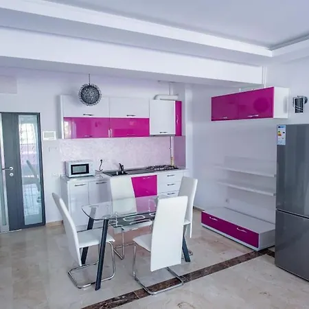 Sophia 2 & Moonlight Mamaia