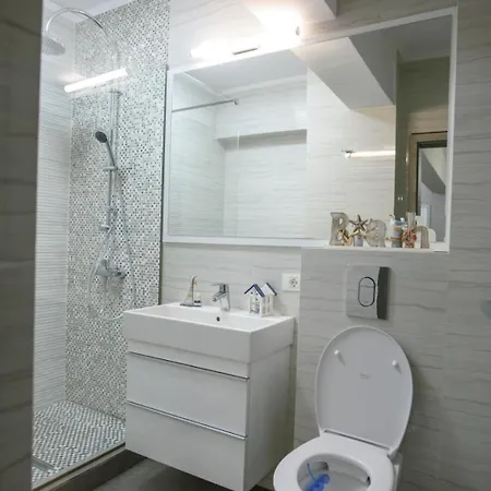 Sophia 2 & Moonlight